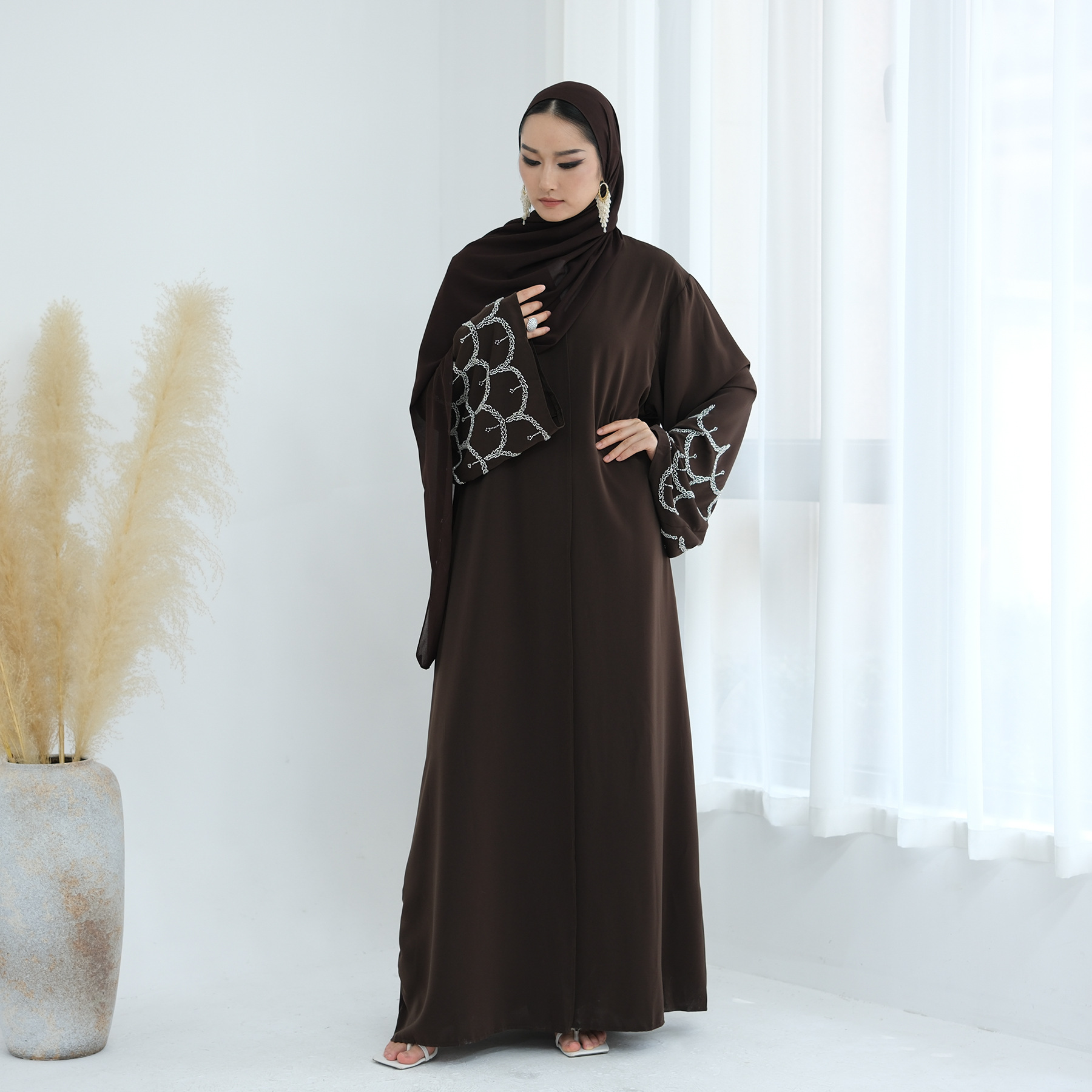 Вышитое женское платье-абайя,  – обзор и цена Jalabiya Women Arabic